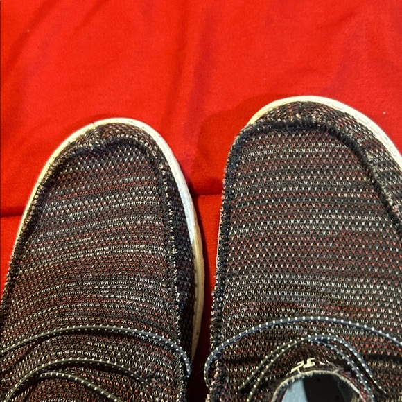 Hey Dude Wally Shoes in Red and Black Men’s size 12 good condition - Picture 15 of 15